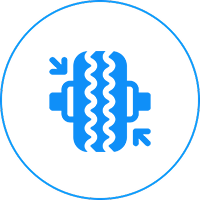 Blue grooved tire icon with two arrows pointing inward, symbolizing compression, on a white circular background with a blue outline.